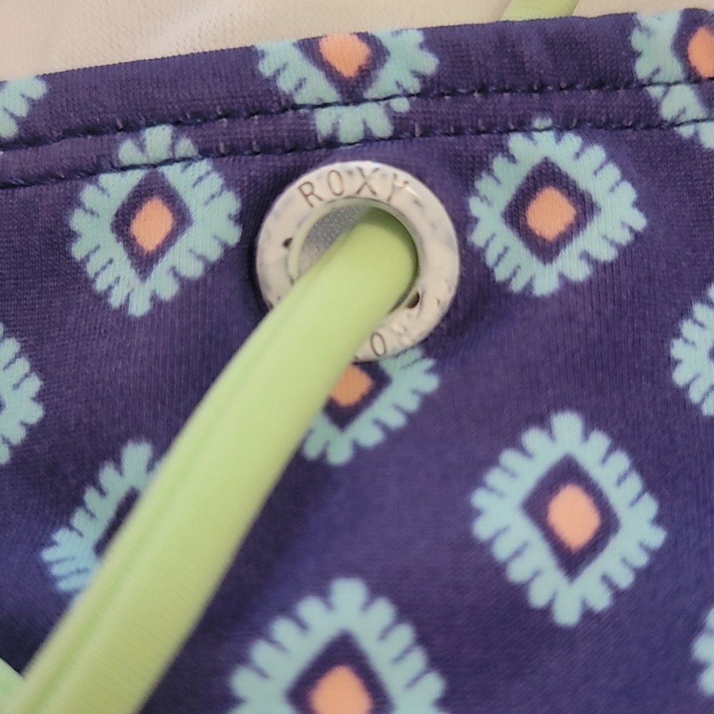 NWOT Roxy Patterned bikini Top - Picture 4 of 6